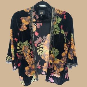 W5 Velvet jacket with lace trim